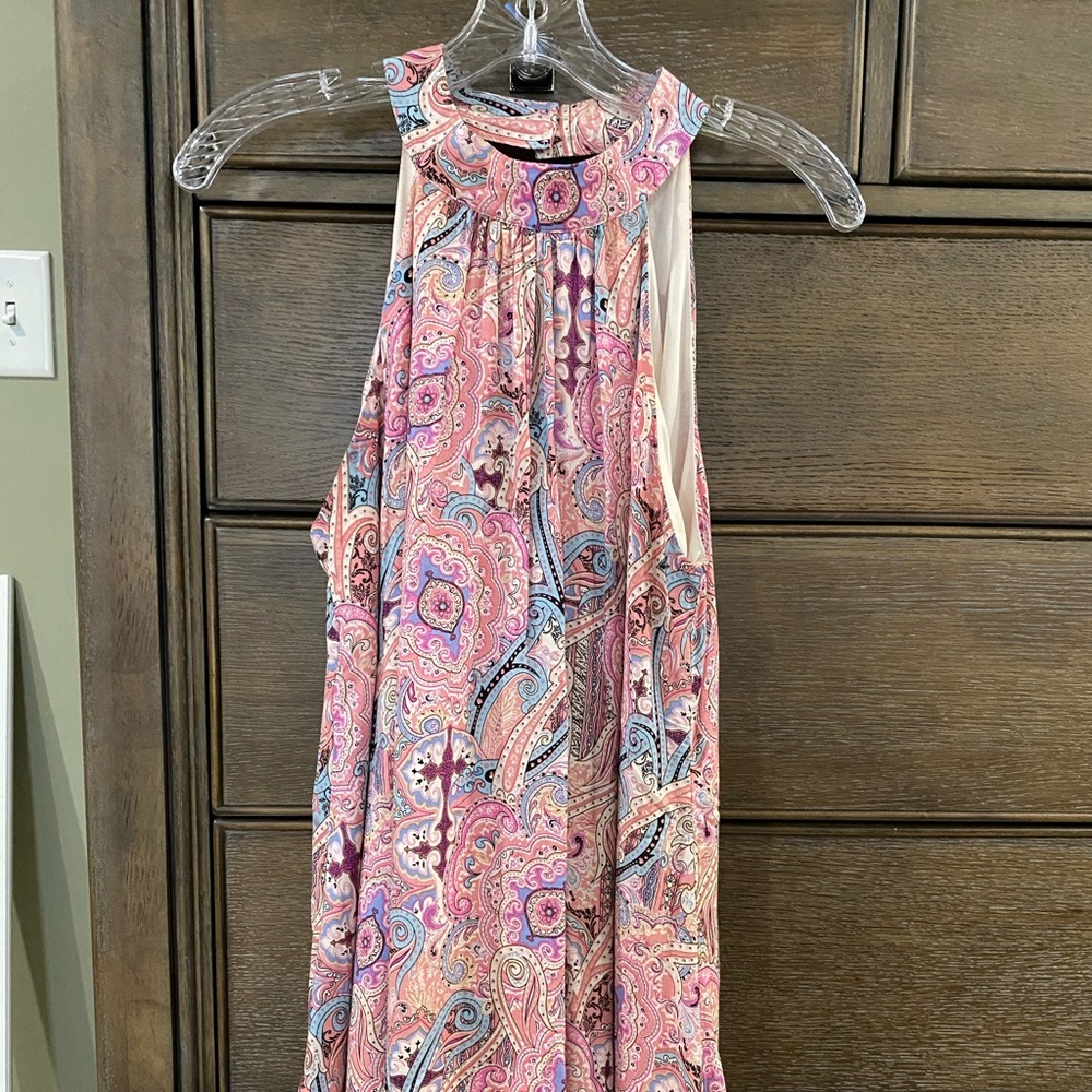 Sleeveless dress